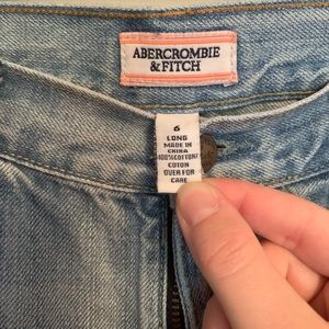 Abercrombie & Fitch size 6L flare jeans
